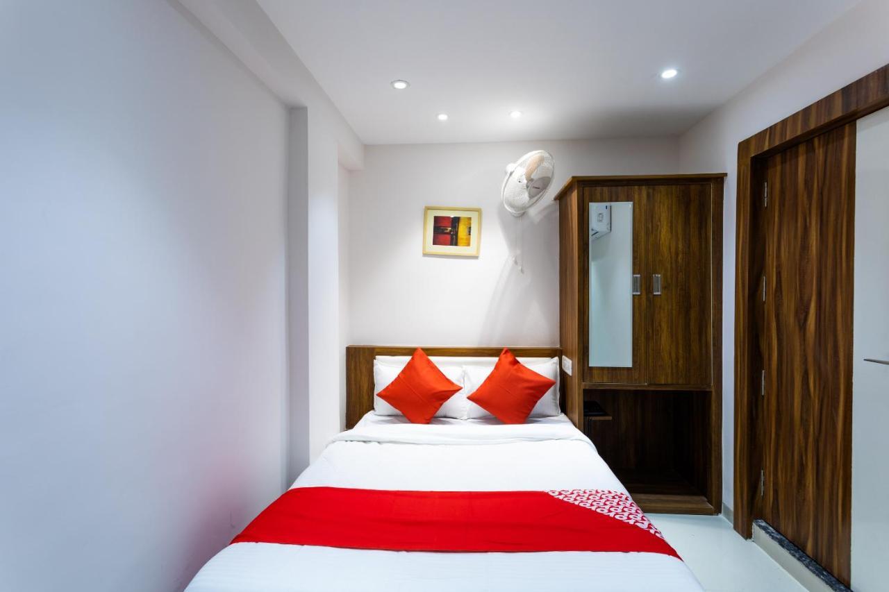 Oyo 29585 The Cliff Hotel Indore Esterno foto