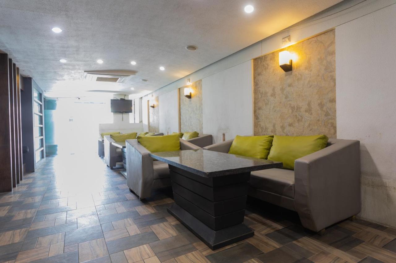 Oyo 29585 The Cliff Hotel Indore Esterno foto