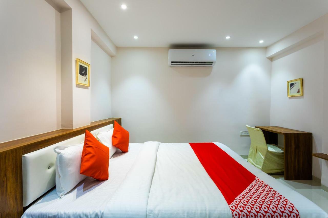 Oyo 29585 The Cliff Hotel Indore Esterno foto